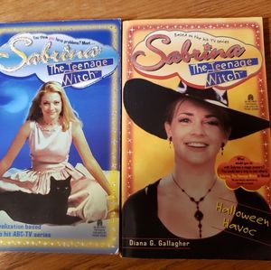 2️⃣ Sabrina the Teenage Witch Books  📚